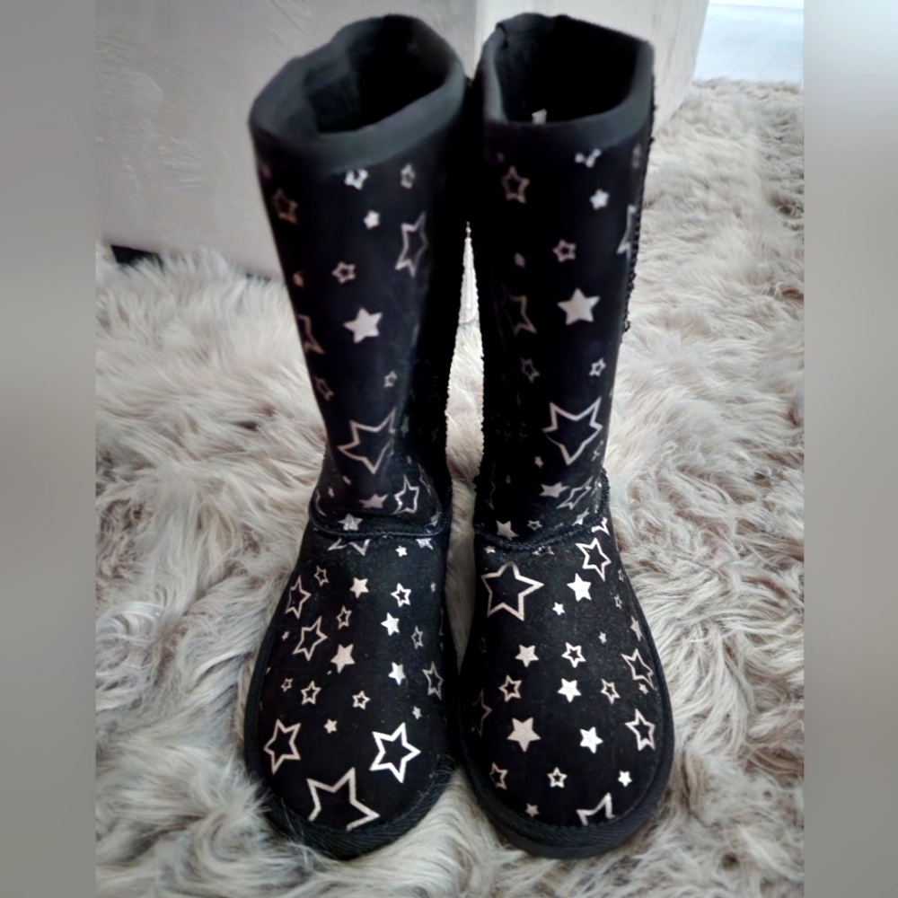 Girls size 3 black/silver star boots. Never worn!